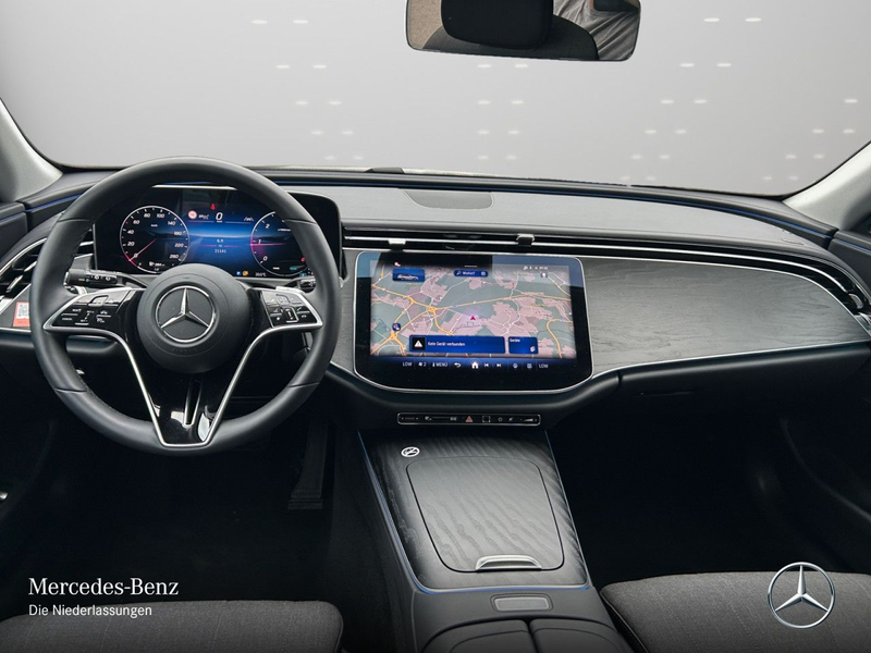 Mercedes-Benz E 220 d T 4M Avantgarde Distr+ LED AHK Kamera PTS — photo 13