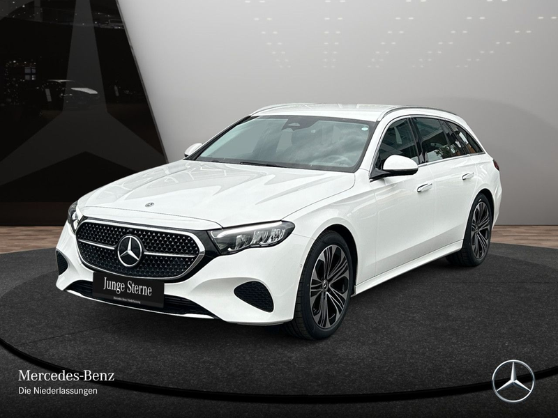 Mercedes-Benz E 220 d T 4M Avantgarde Distr+ LED AHK Kamera PTS — photo 2