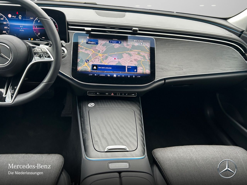 Mercedes-Benz E 220 d T 4M Avantgarde Distr+ LED AHK Kamera PTS — photo 15
