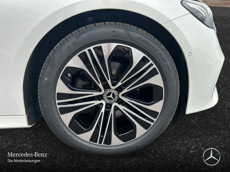 Mercedes-Benz E 220 d T 4M Avantgarde Distr+ LED AHK Kamera PTS — photo 6