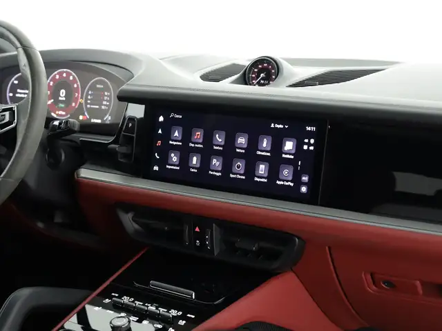 Porsche Cayenne view 8