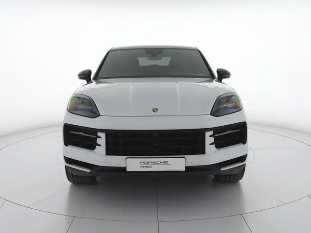 Porsche Cayenne view 3