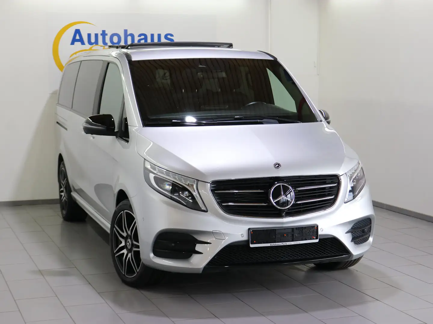 Mercedes-Benz V 250 D LANG 7G 4M AMG-LINE"PANO"STANDHZG"DIST"AHK"7SITZ Silber - 1