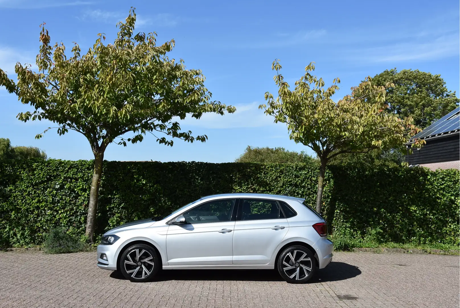 Volkswagen Polo 1.0 TSI 96 pk Virtueel cockpit PDC NAP 1e eigenaar Grau - 2