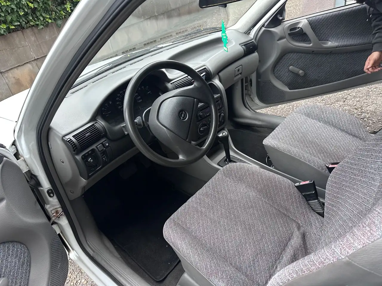Opel Astra 1.8 GL Automatik H-Zulassung, foto 10