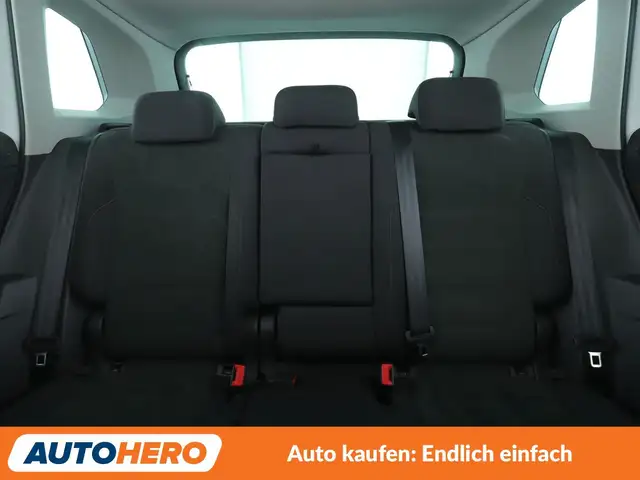 Volkswagen Tiguan view 15