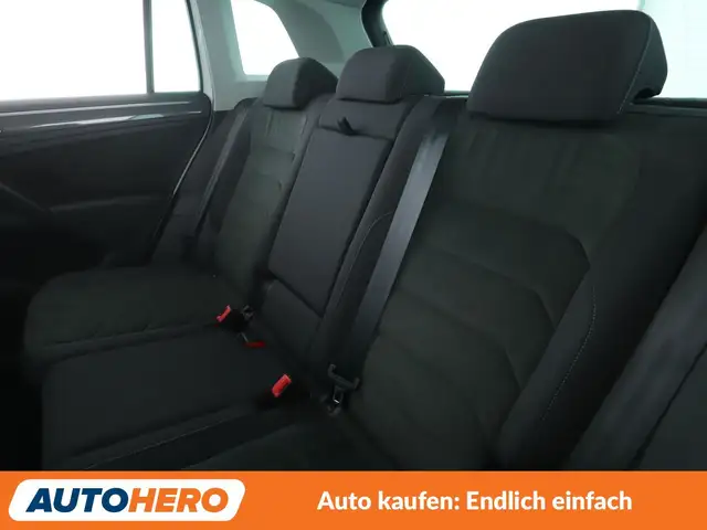 Volkswagen Tiguan view 14