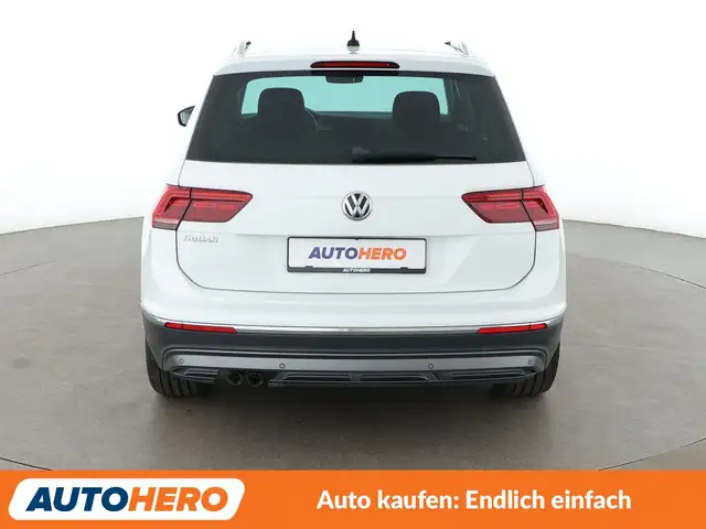 Volkswagen Tiguan view 5