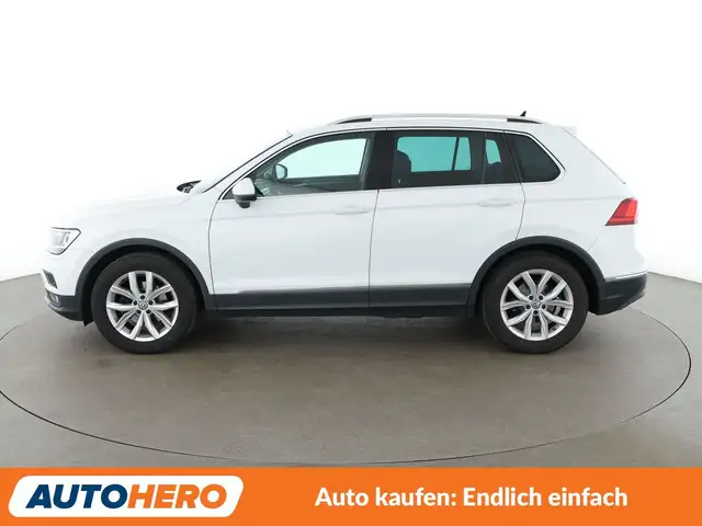 Volkswagen Tiguan view 3