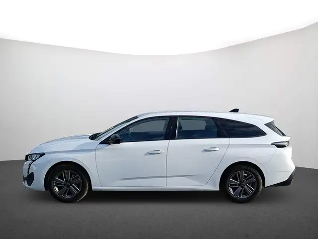 Peugeot 308 view 4