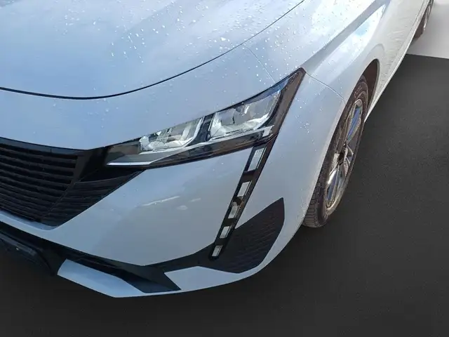 Peugeot 308 view 9