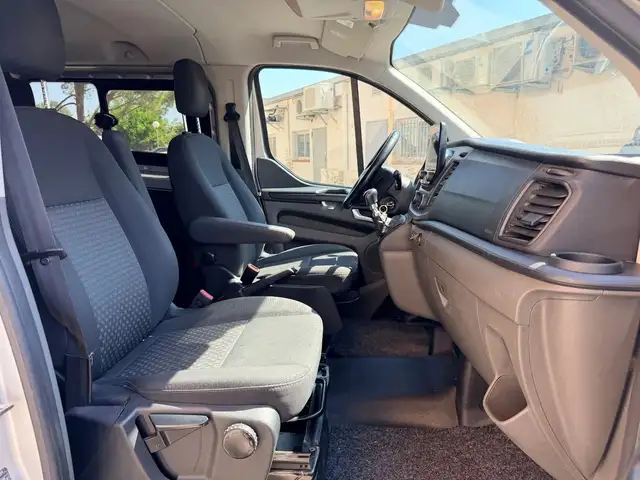 Ford Transit view 11