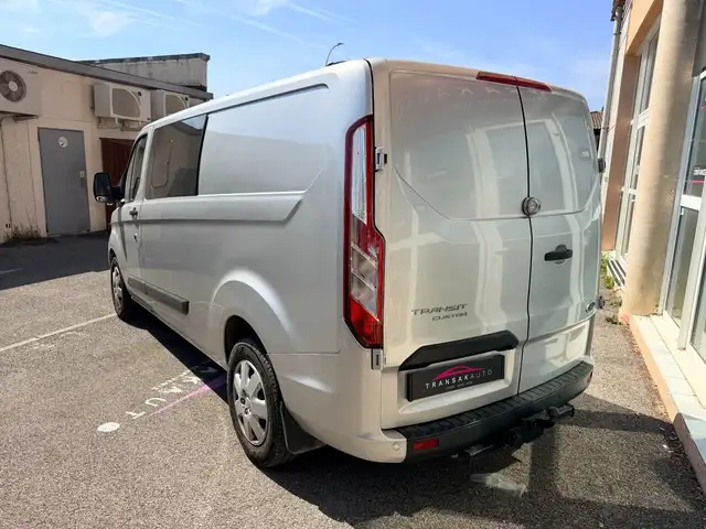 Ford Transit view 4