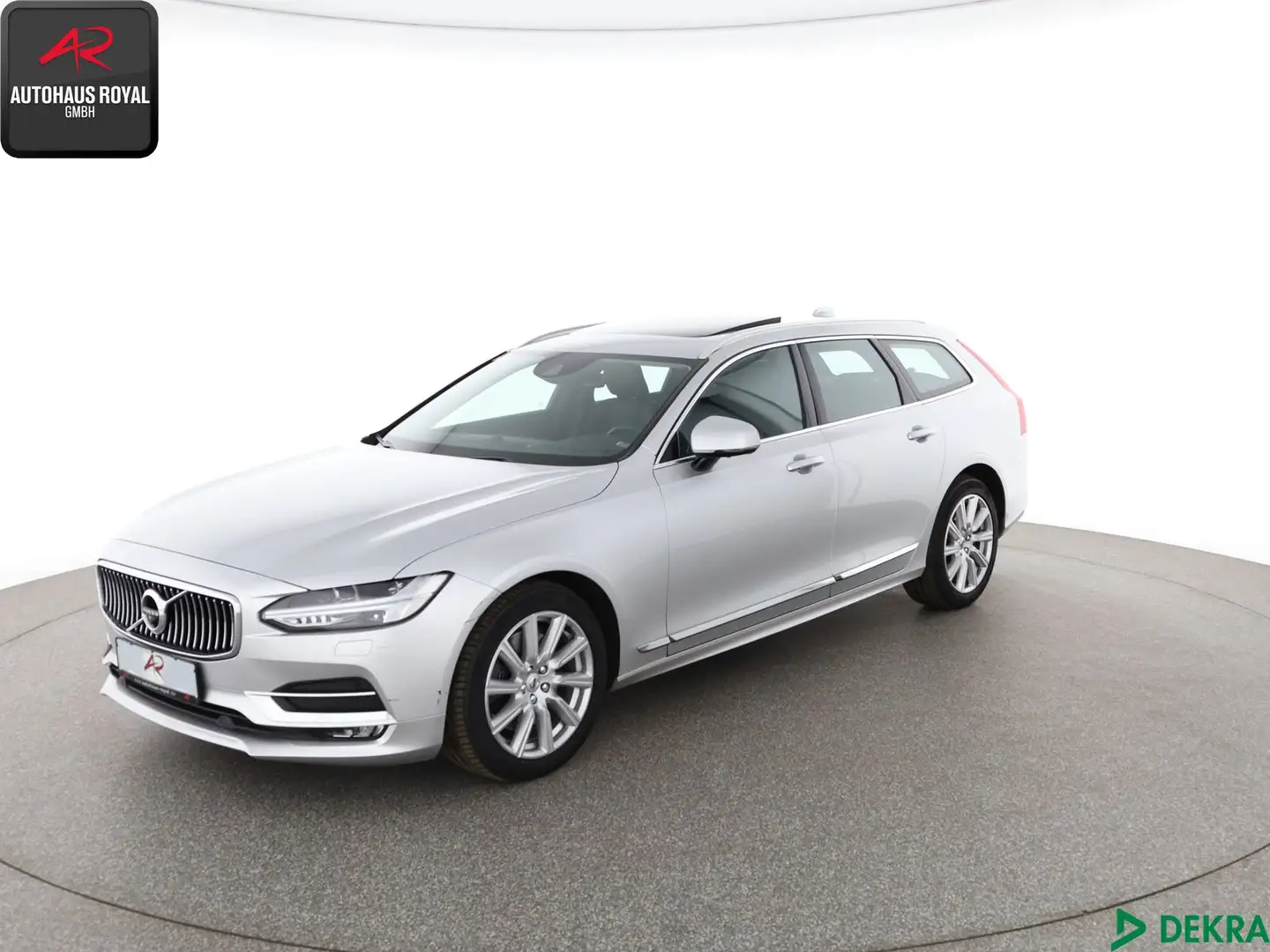 Volvo V90 V90 2.0 D5 AWD INSCRIPTION MASSAGE,B+W,360GRAD Srebrny - 1