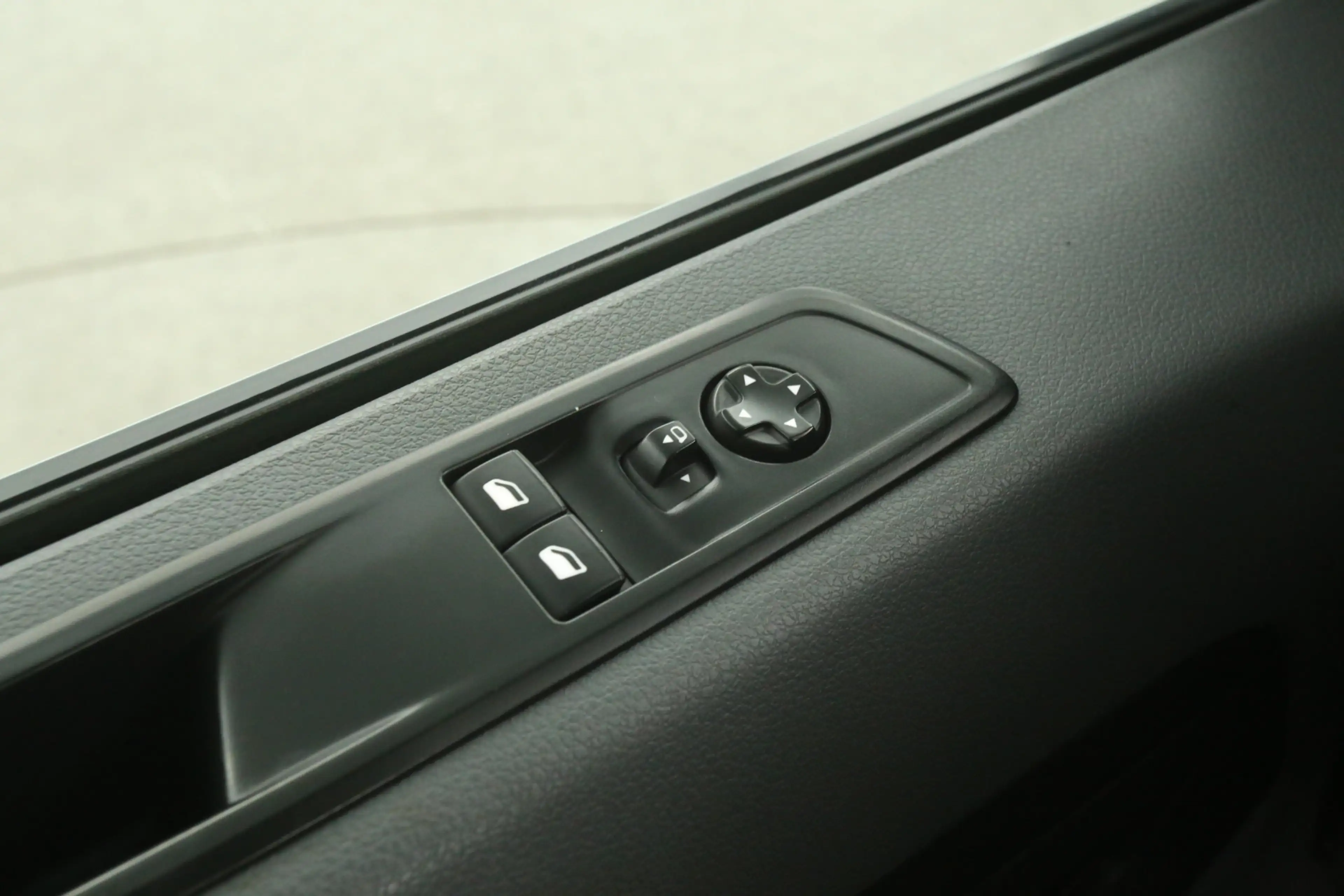 Fiat Scudo e-Scudo Peugeot e-Expert Standard Pro 75 kWh L2H1 — photo 21