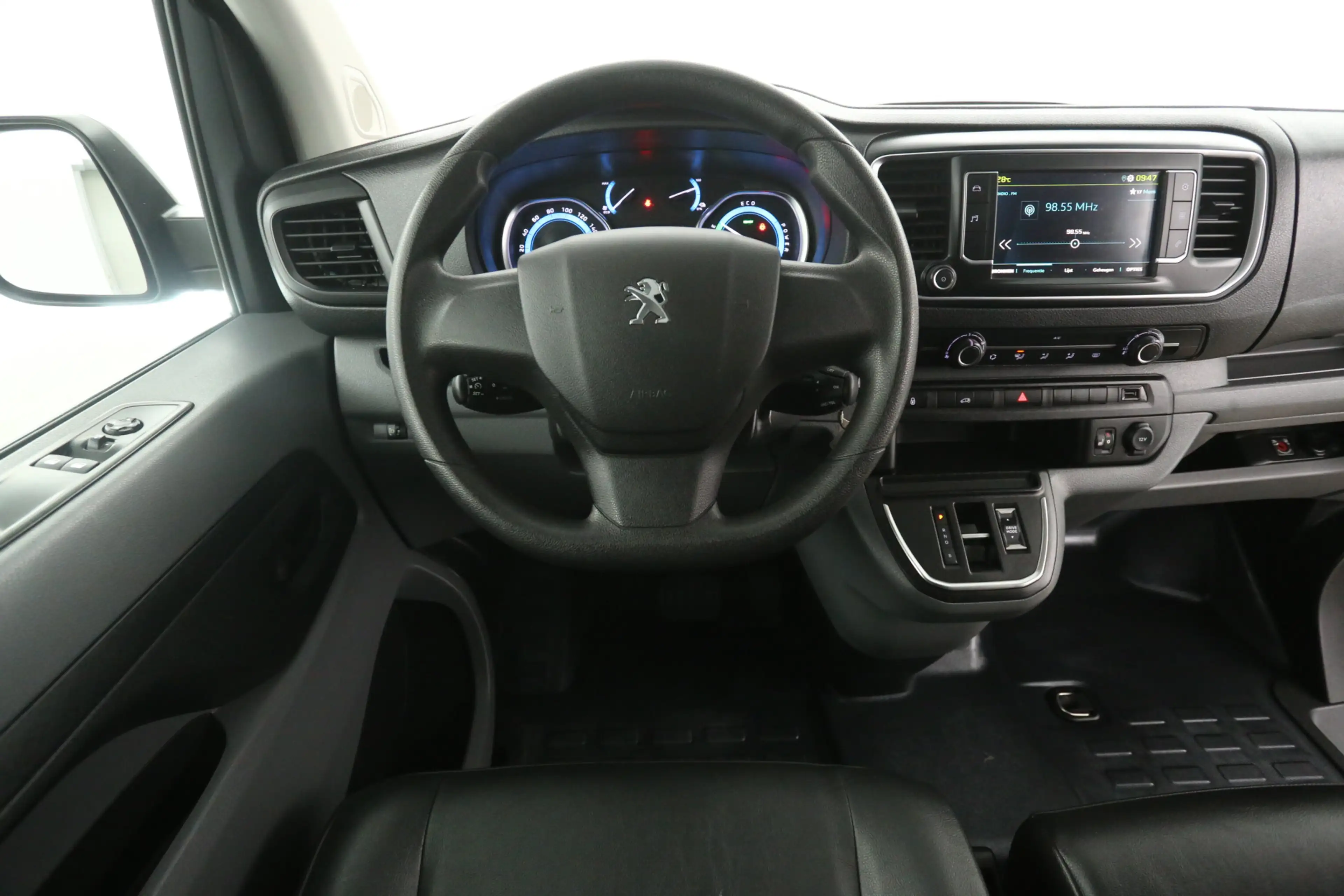 Fiat Scudo e-Scudo Peugeot e-Expert Standard Pro 75 kWh L2H1 — photo 2