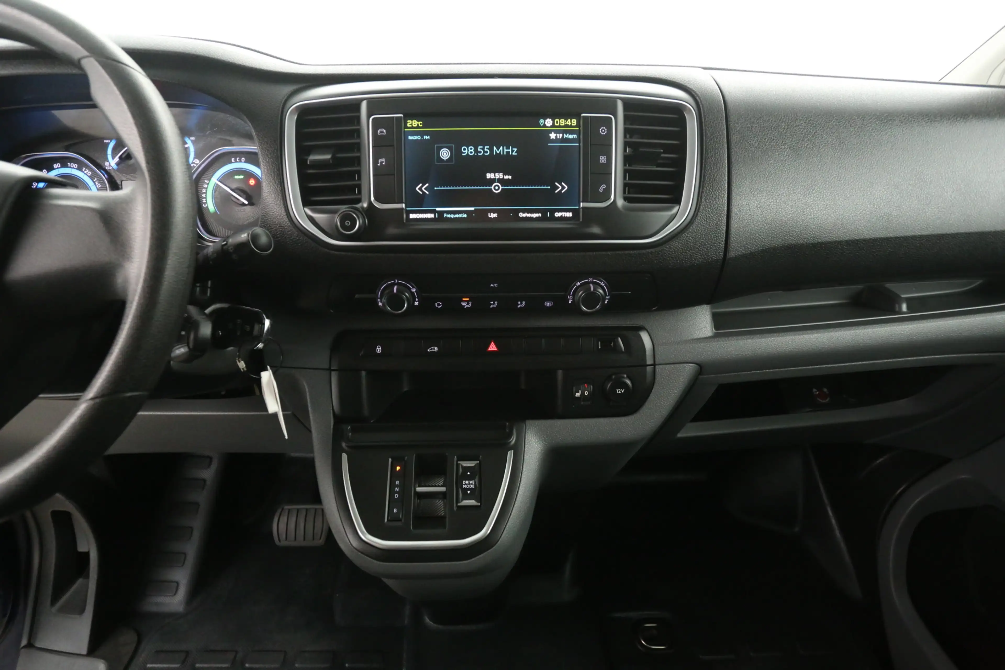 Fiat Scudo e-Scudo Peugeot e-Expert Standard Pro 75 kWh L2H1 — photo 13