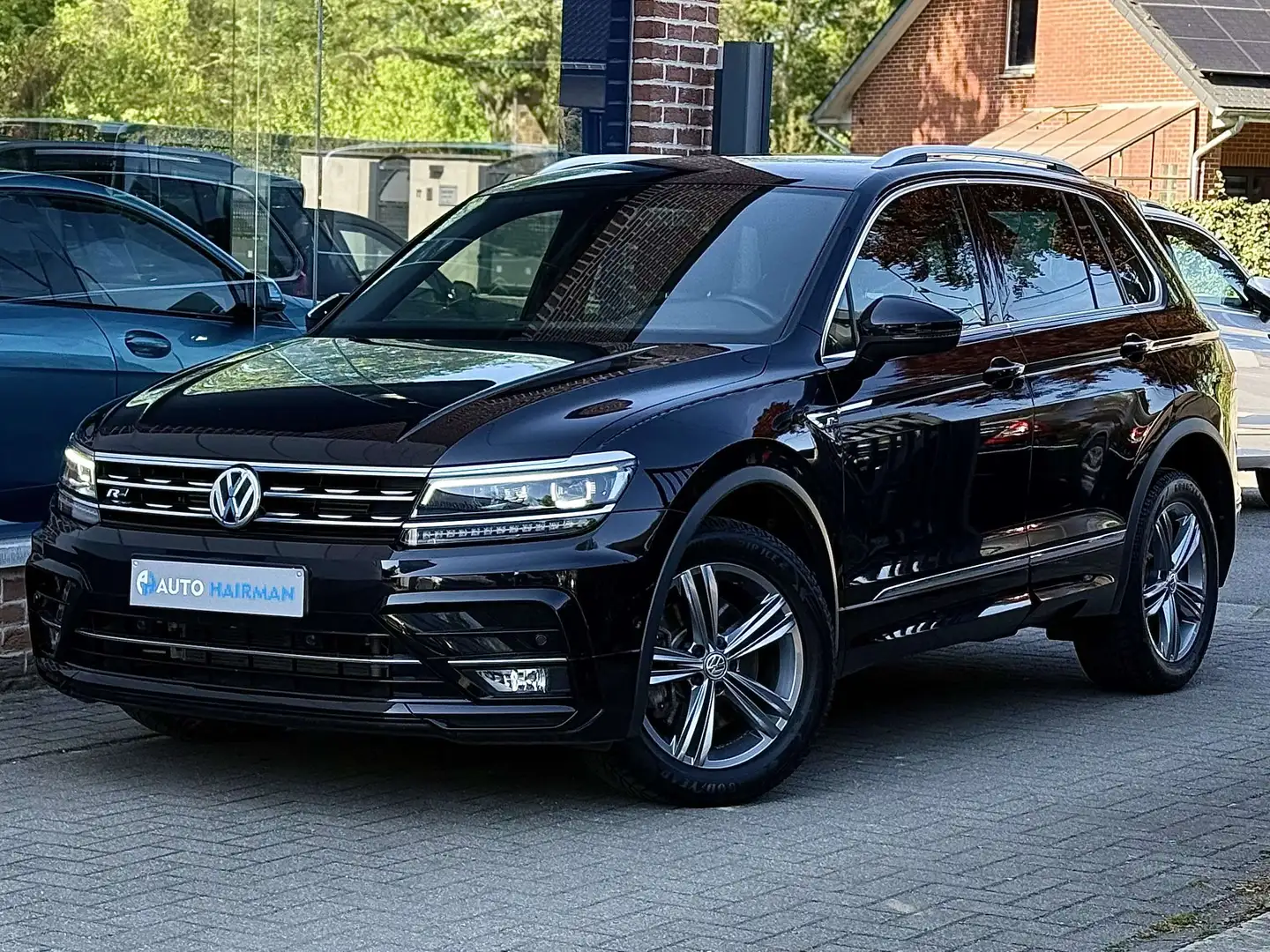 Volkswagen Tiguan 2.0 TSI DSG-7 4x4 3x R-LINE ÉDITION Zwart - 1