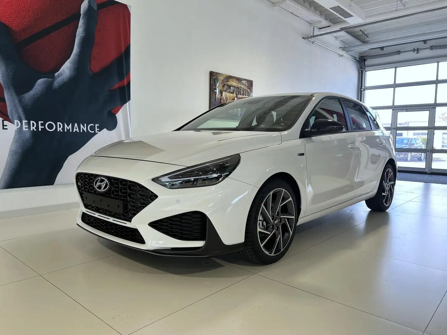 Hyundai i30 N Line 1.5 TGDi 117 kW (160 PS) Navigationssyst... Schwarz - 1