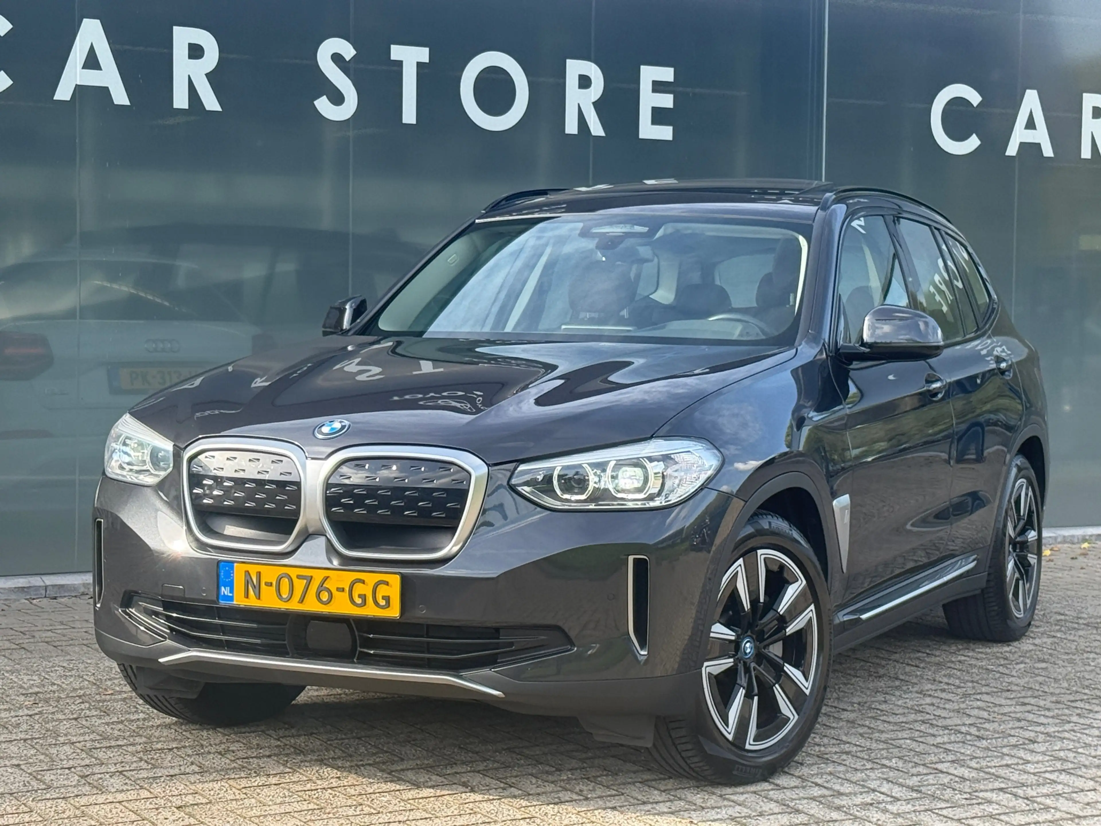 BMW iX3 Executive 80 kWh 96% SOH PANO|LEDER|TREKHAAK — photo 6