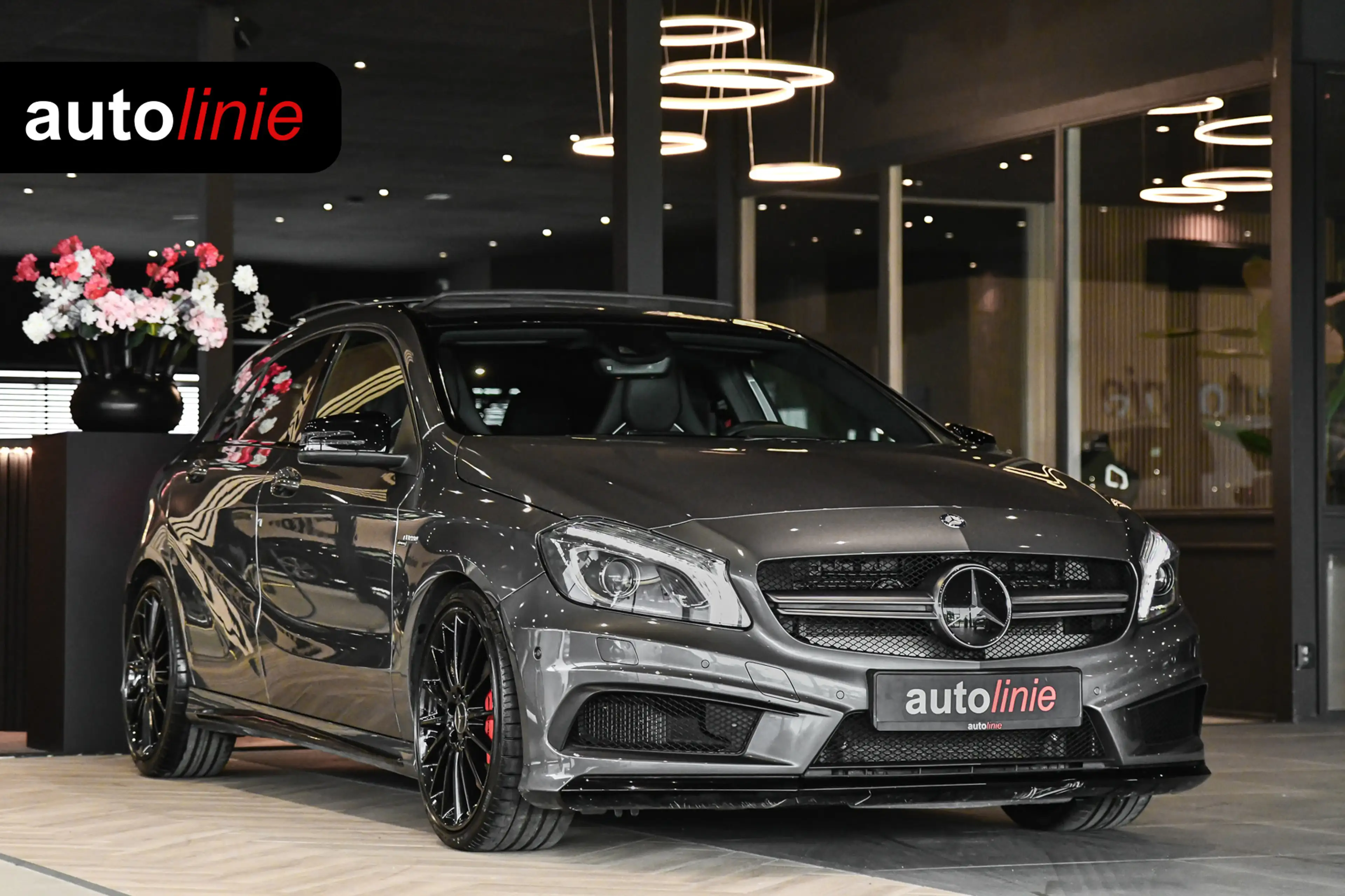 Mercedes-Benz A 45 AMG 4MATIC, Schaalstoelen, Pano, Memory, Camera, Harma