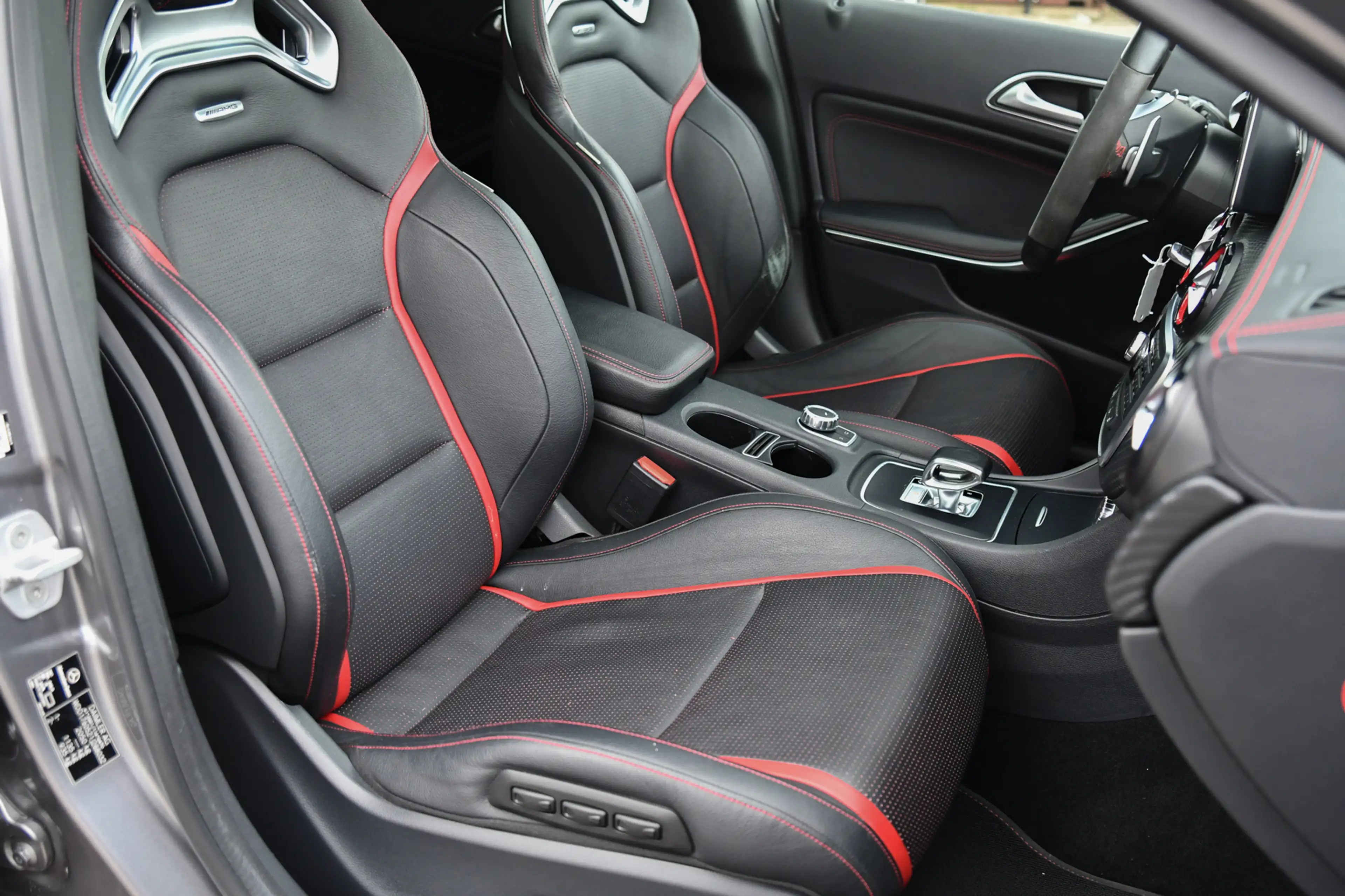 Mercedes-Benz A 45 AMG 4MATIC, Schaalstoelen, Pano, Memory, Camera, Harma — photo 12