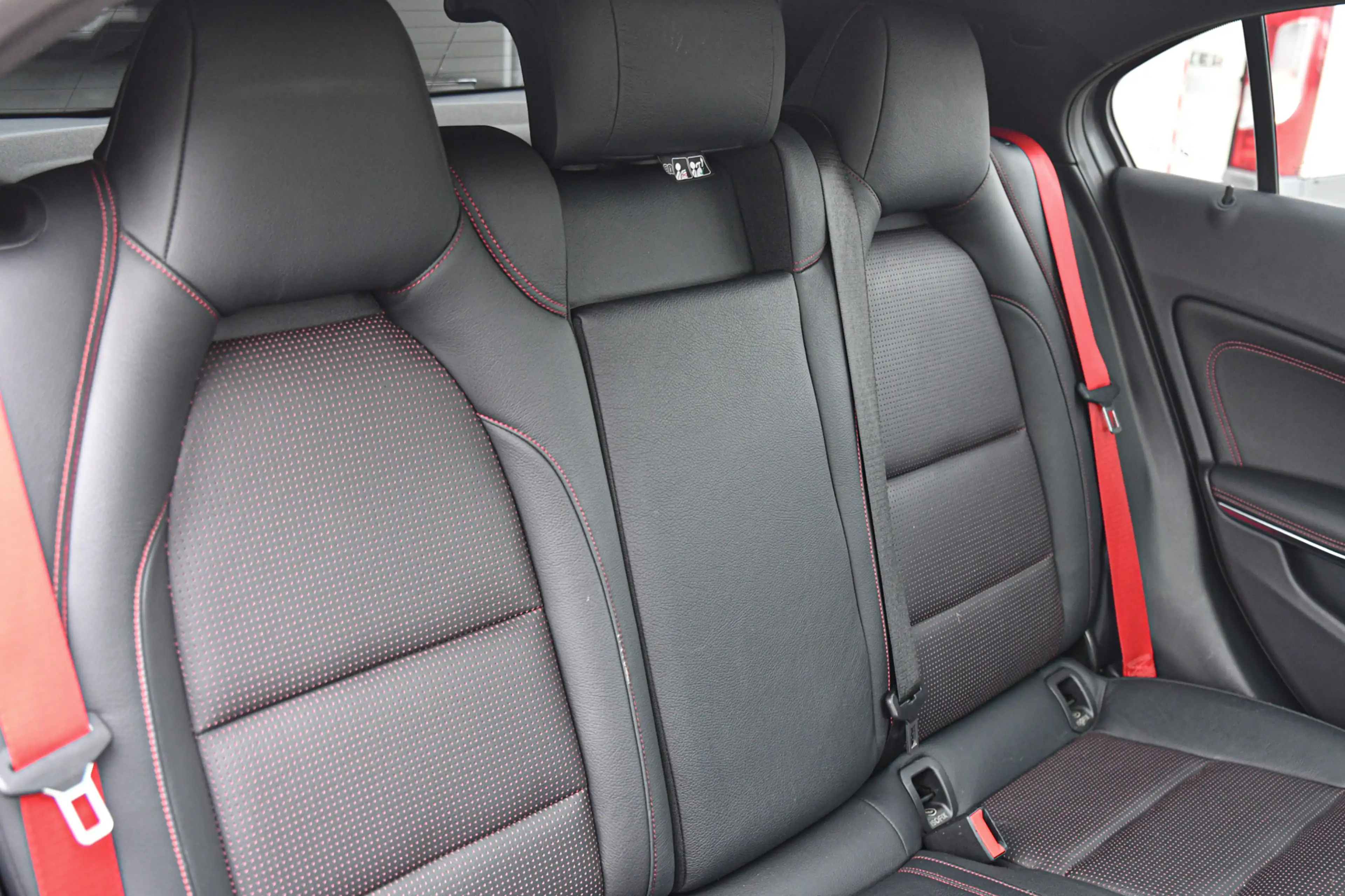 Mercedes-Benz A 45 AMG 4MATIC, Schaalstoelen, Pano, Memory, Camera, Harma — photo 24