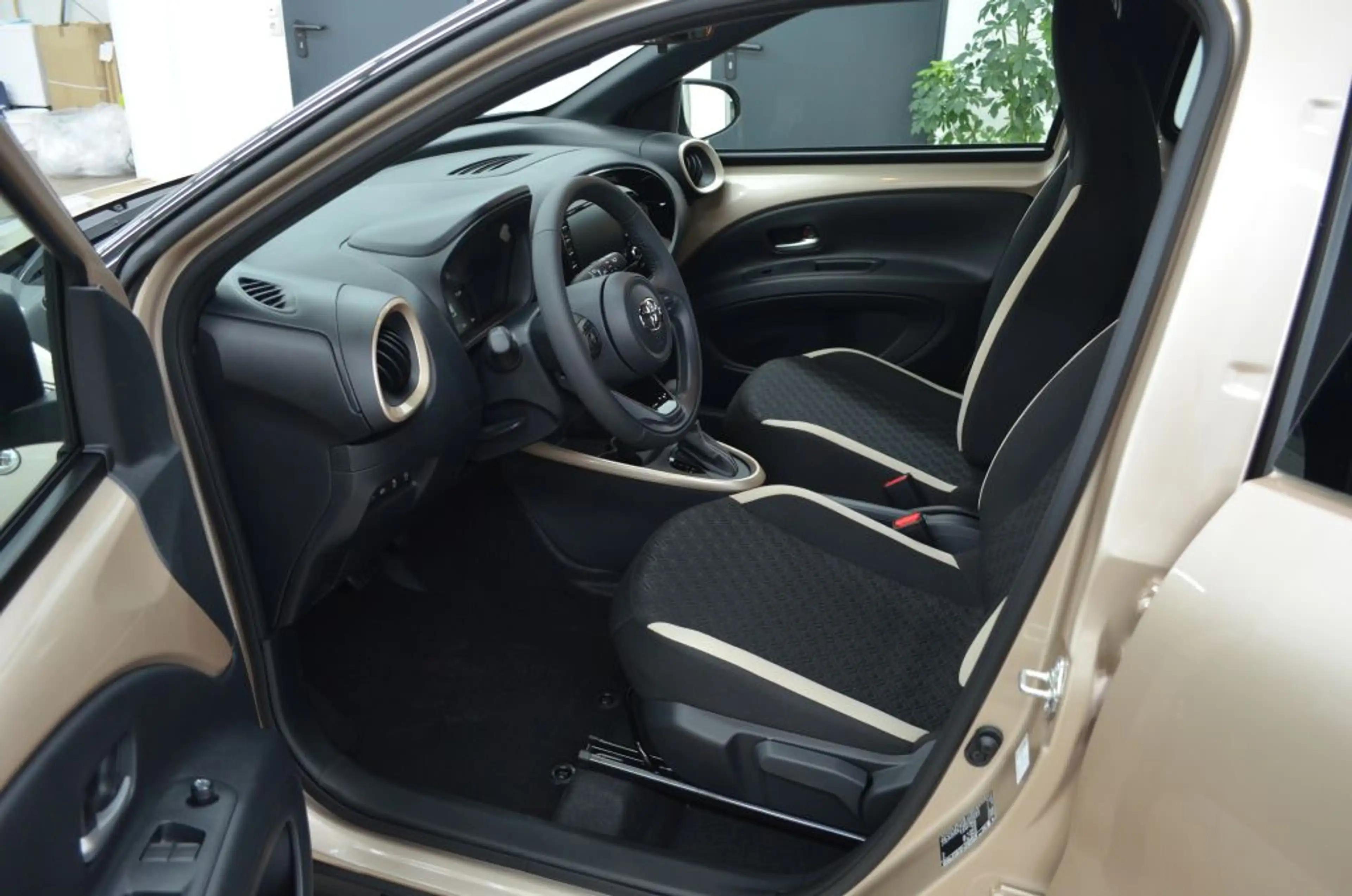Toyota Aygo X X Pulse*Alufelge*SHZ*Autom. — photo 12