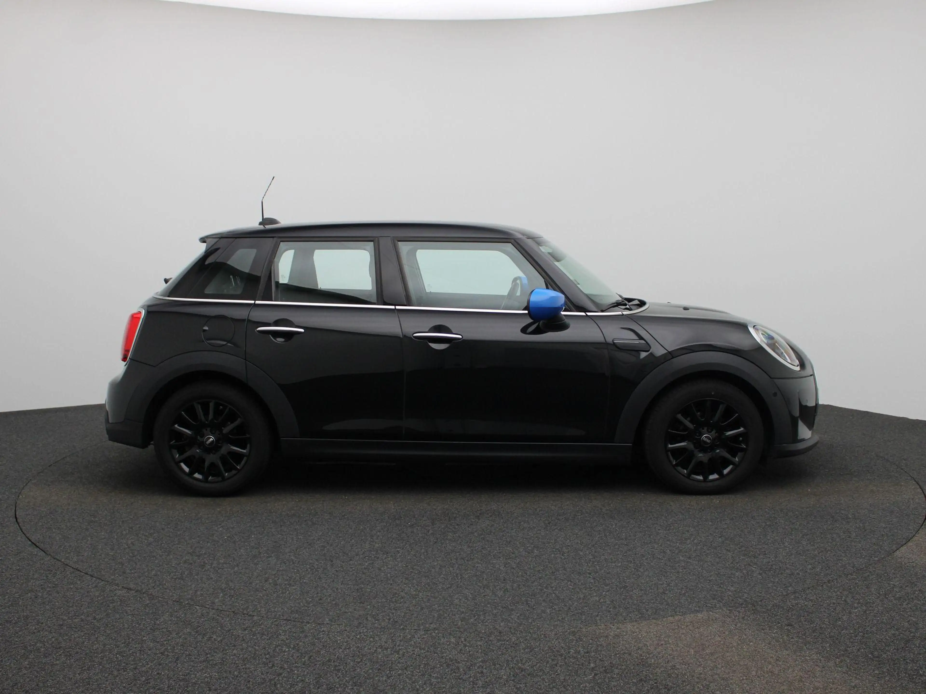 MINI One Mini 5 door LED | NAVI | ECC — photo 6