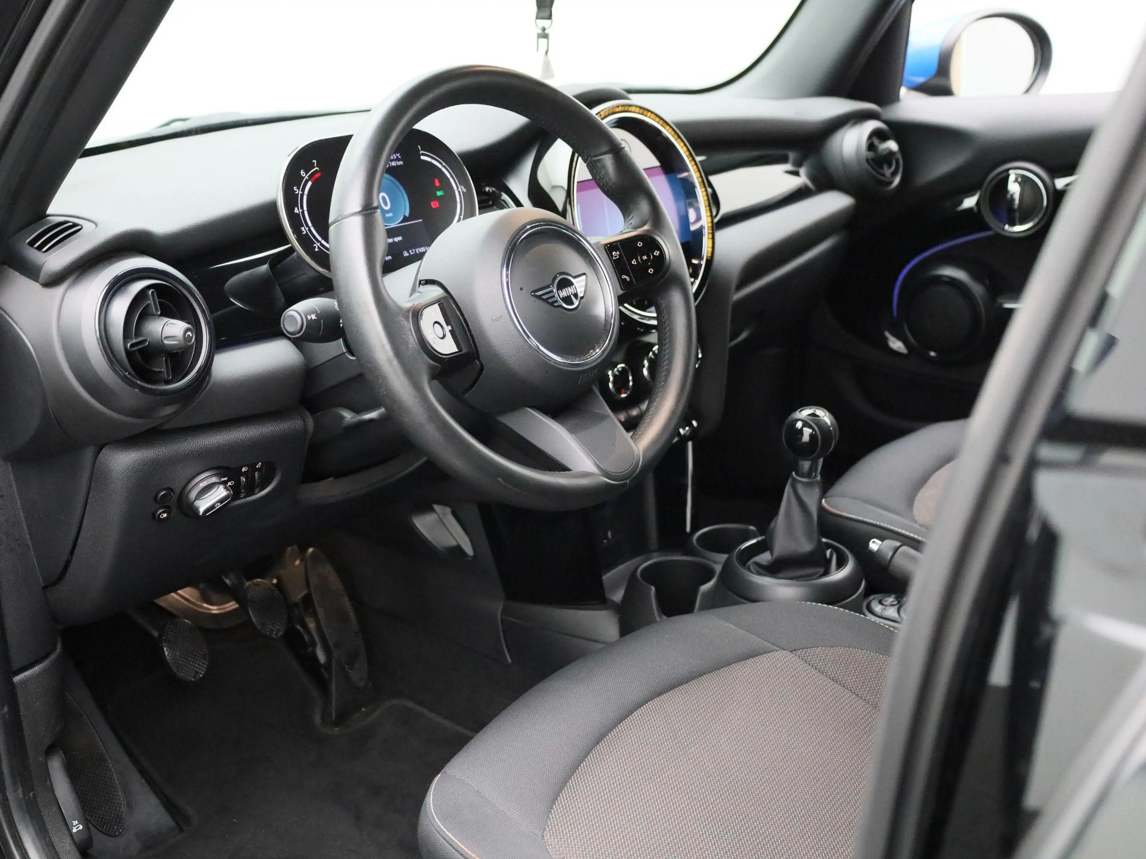 MINI One Mini 5 door LED | NAVI | ECC — photo 15