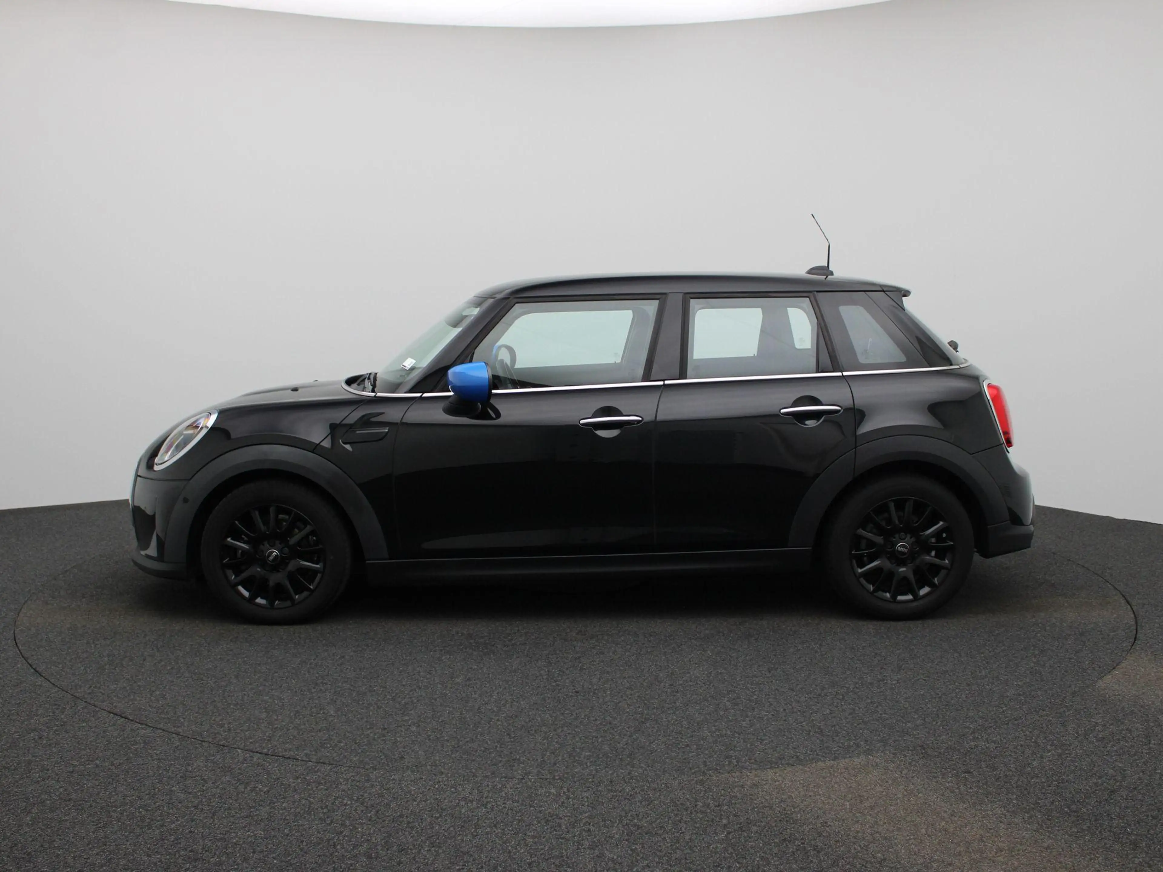 MINI One Mini 5 door LED | NAVI | ECC — photo 4