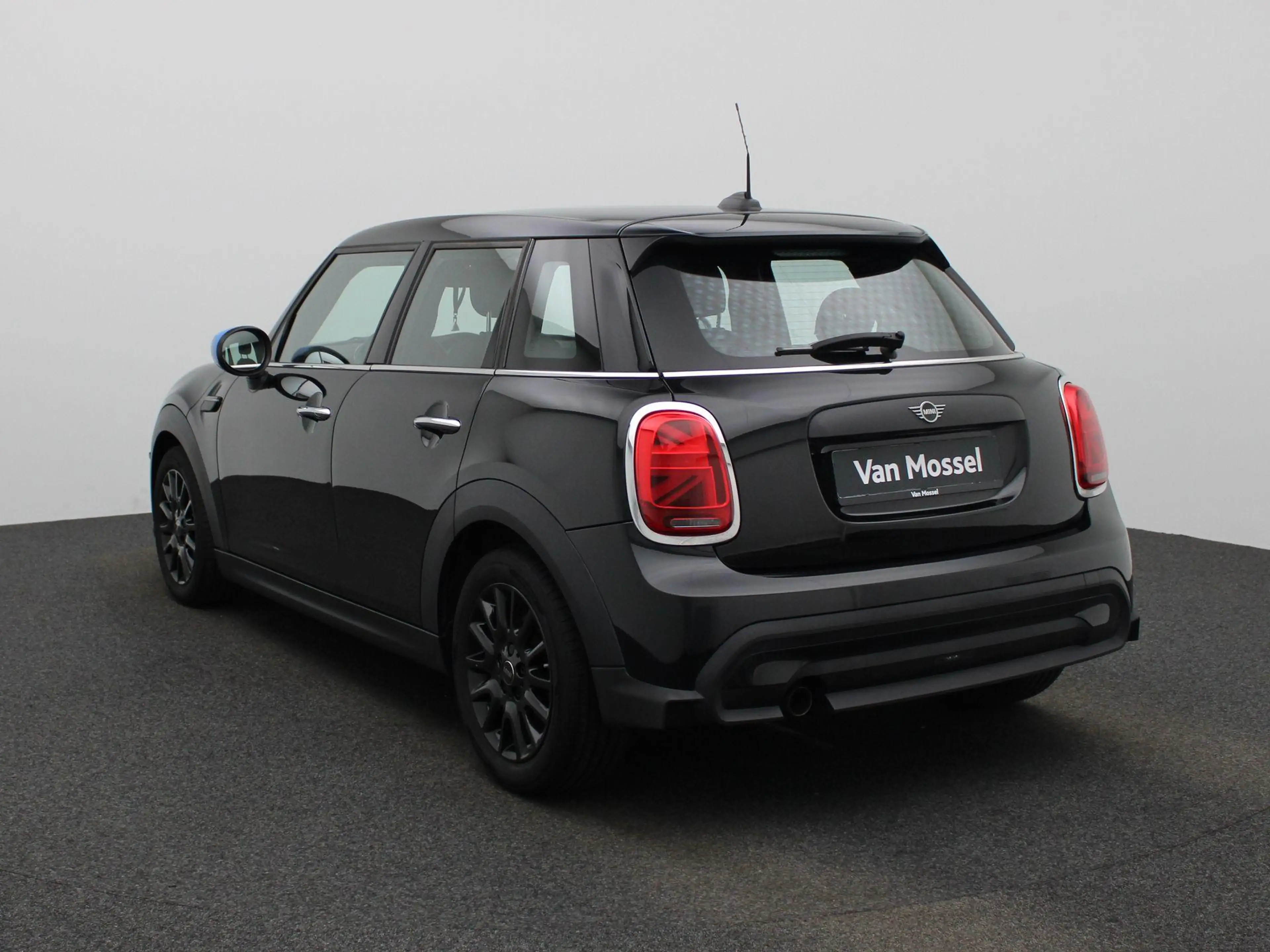 MINI One Mini 5 door LED | NAVI | ECC — photo 2
