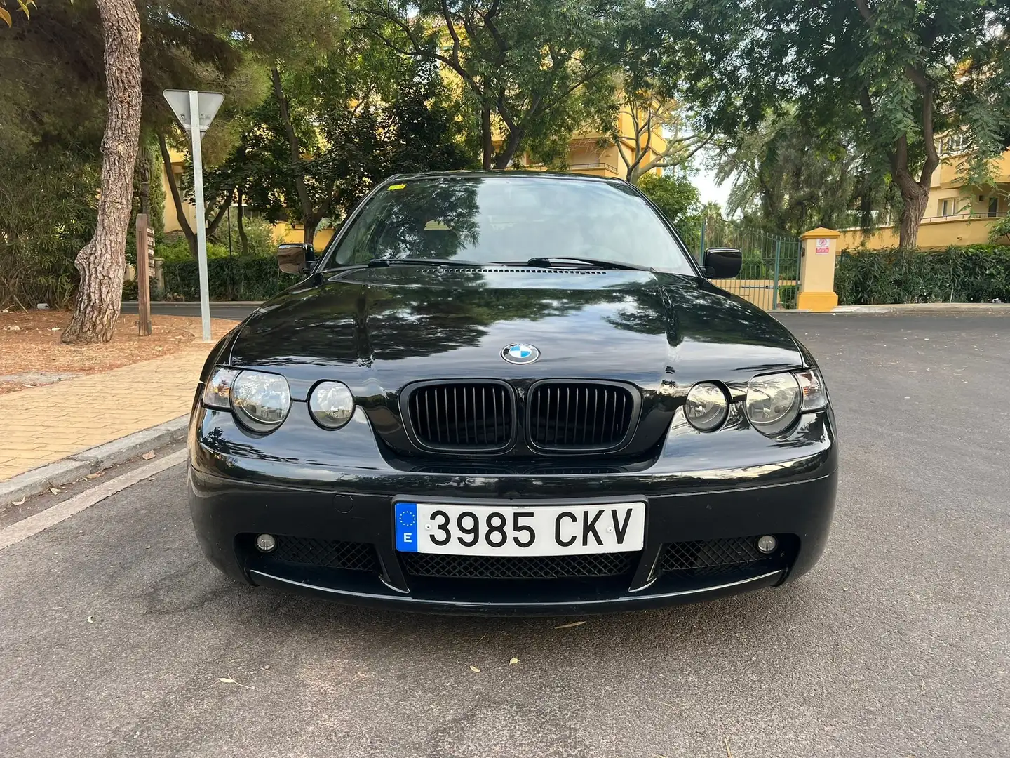 BMW 325 325 ti Compact 6 Velocidades Negro - 2