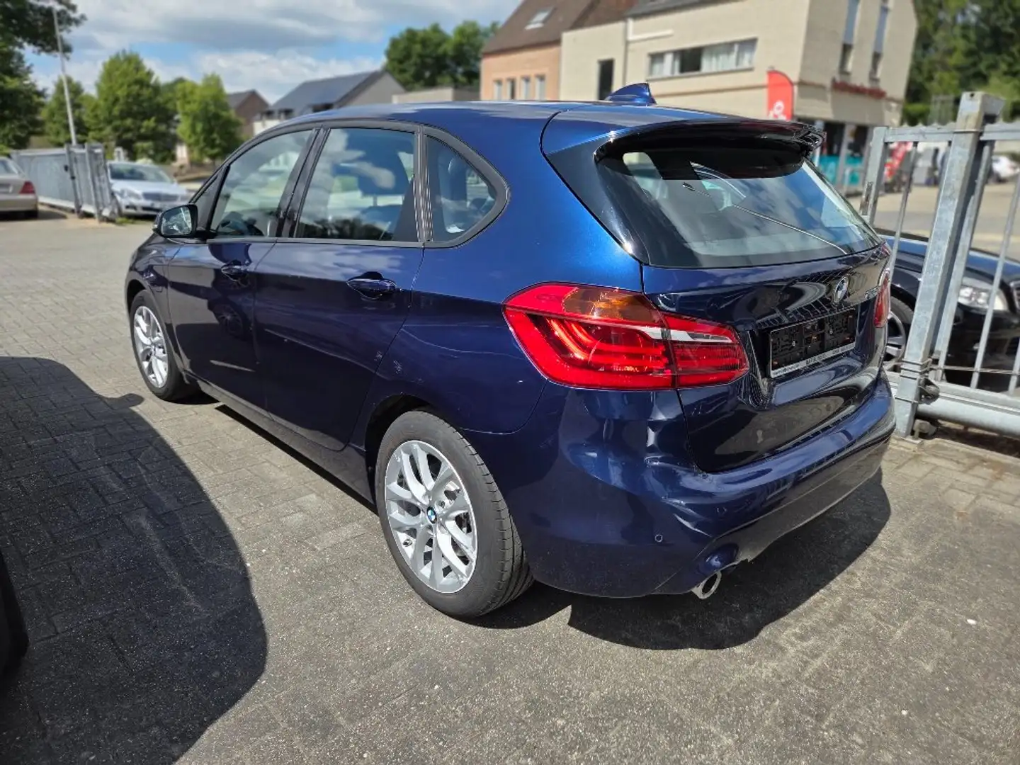 BMW 225 225xe iPerformance Active Tourer Advantage Bleu - 2