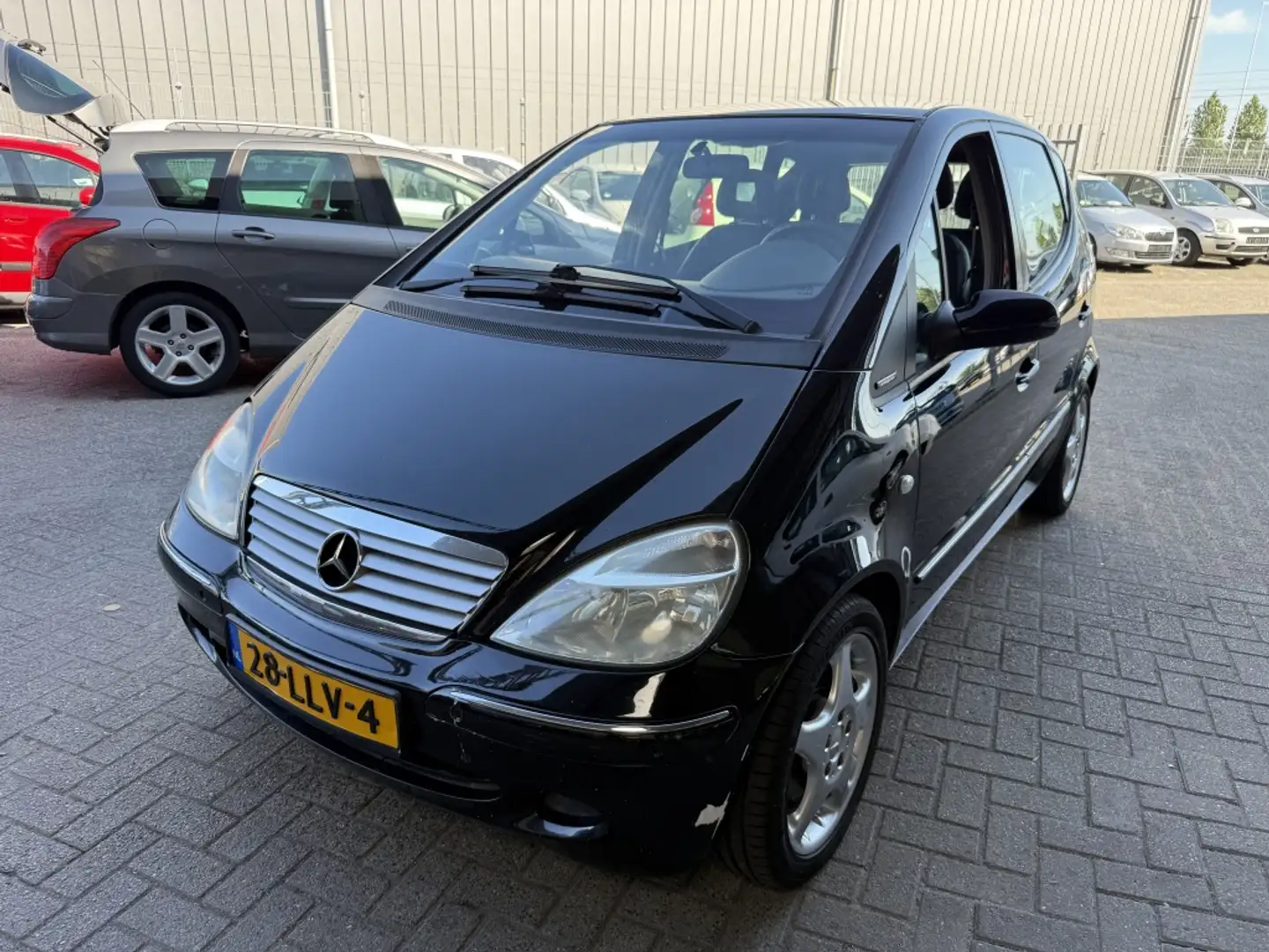 Mercedes-Benz A 190 Elegance Lang Zwart - 1