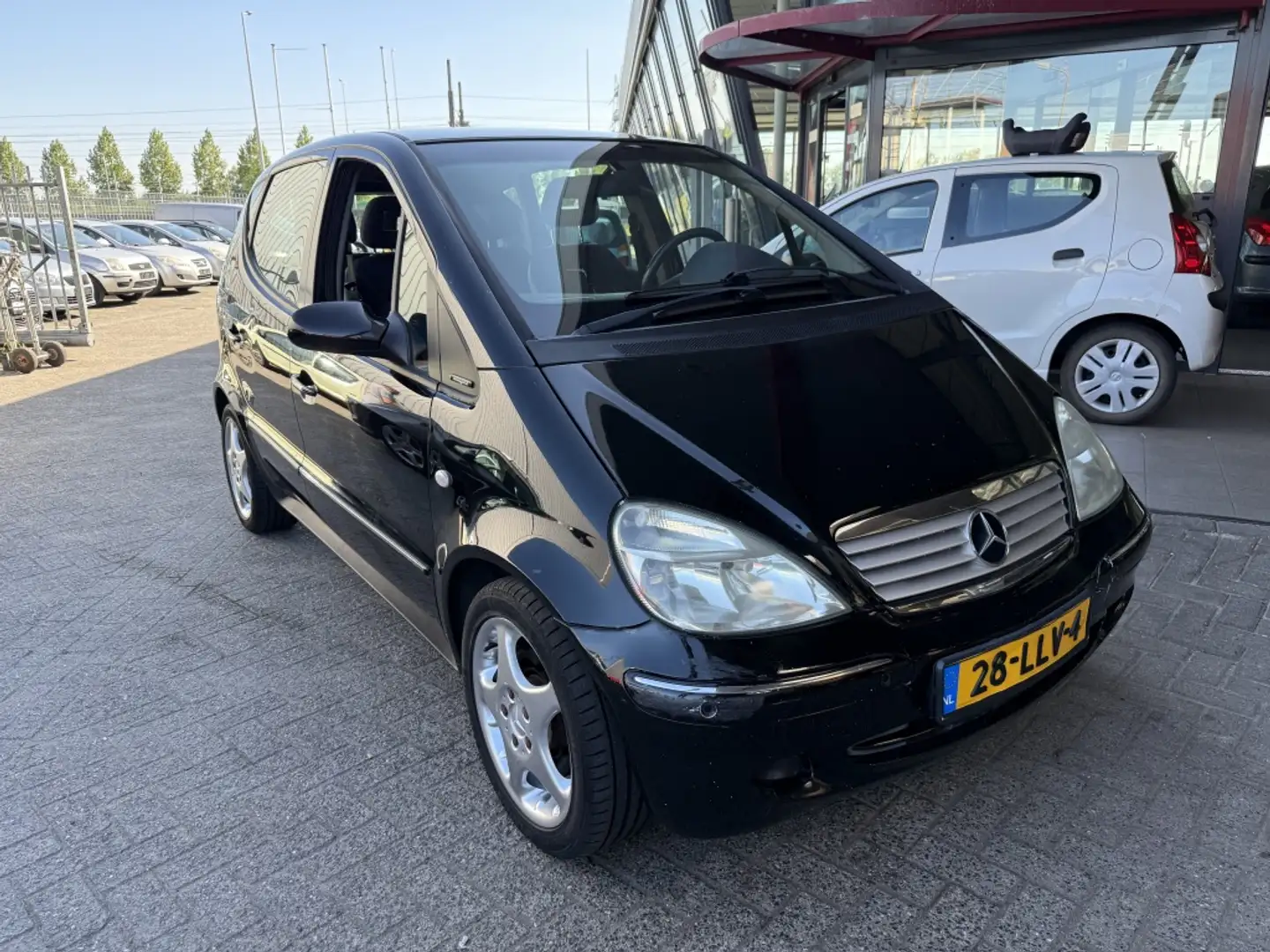 Mercedes-Benz A 190 Elegance Lang Zwart - 2