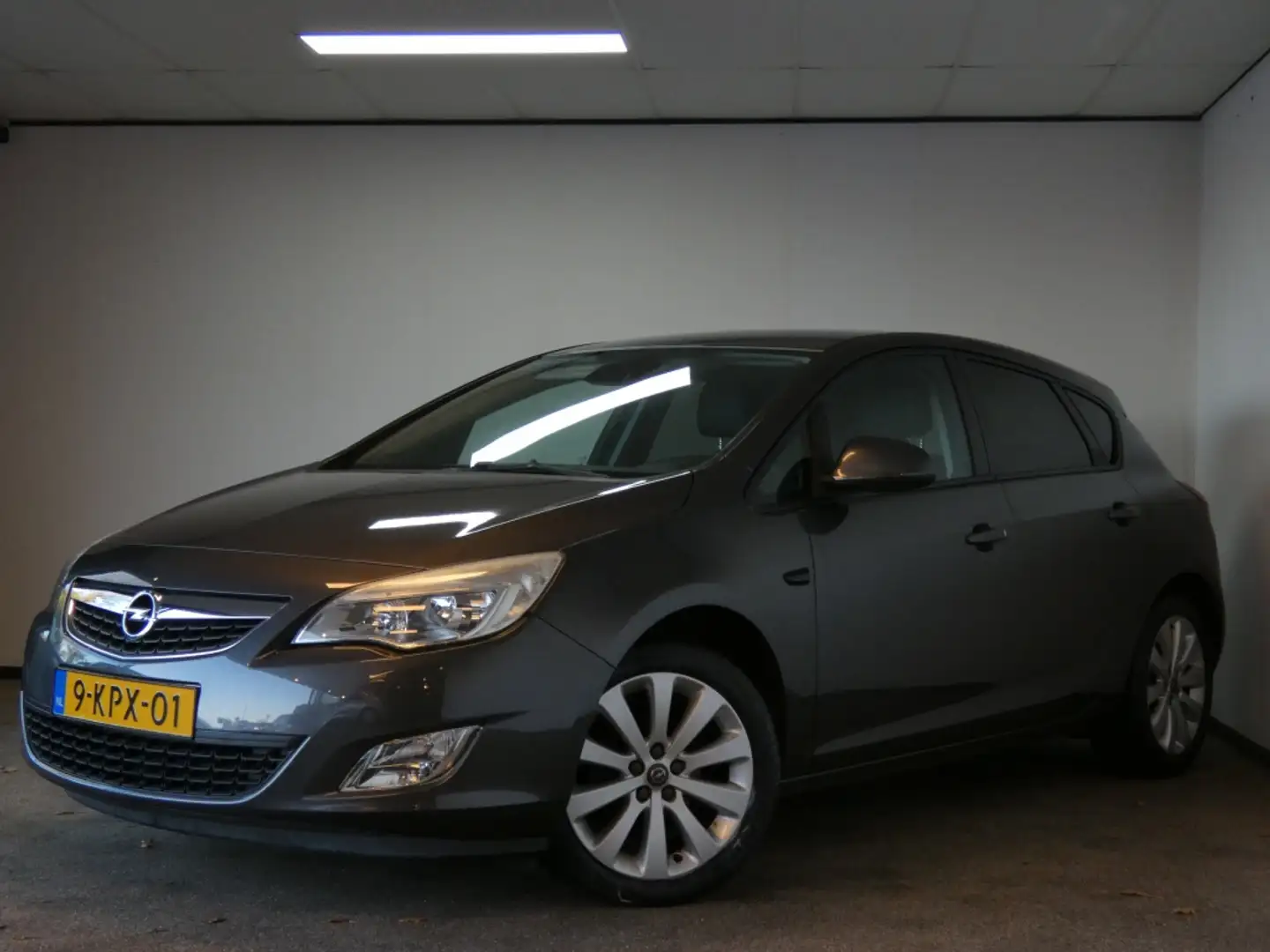 Opel Astra 1.4 Turbo Sport Gris - 1