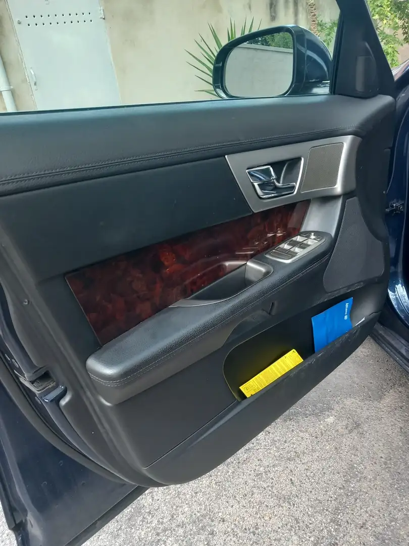 Jaguar XF XF 3.0ds V6 Premium Luxury auto Blu/Azzurro - 2