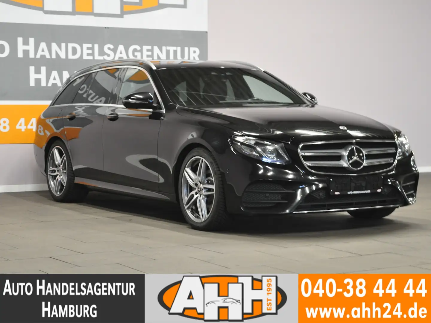 Mercedes-Benz E 220 d T AMG LEDERR|AHK|360|COMAND|VZE|LED| Negro - 2