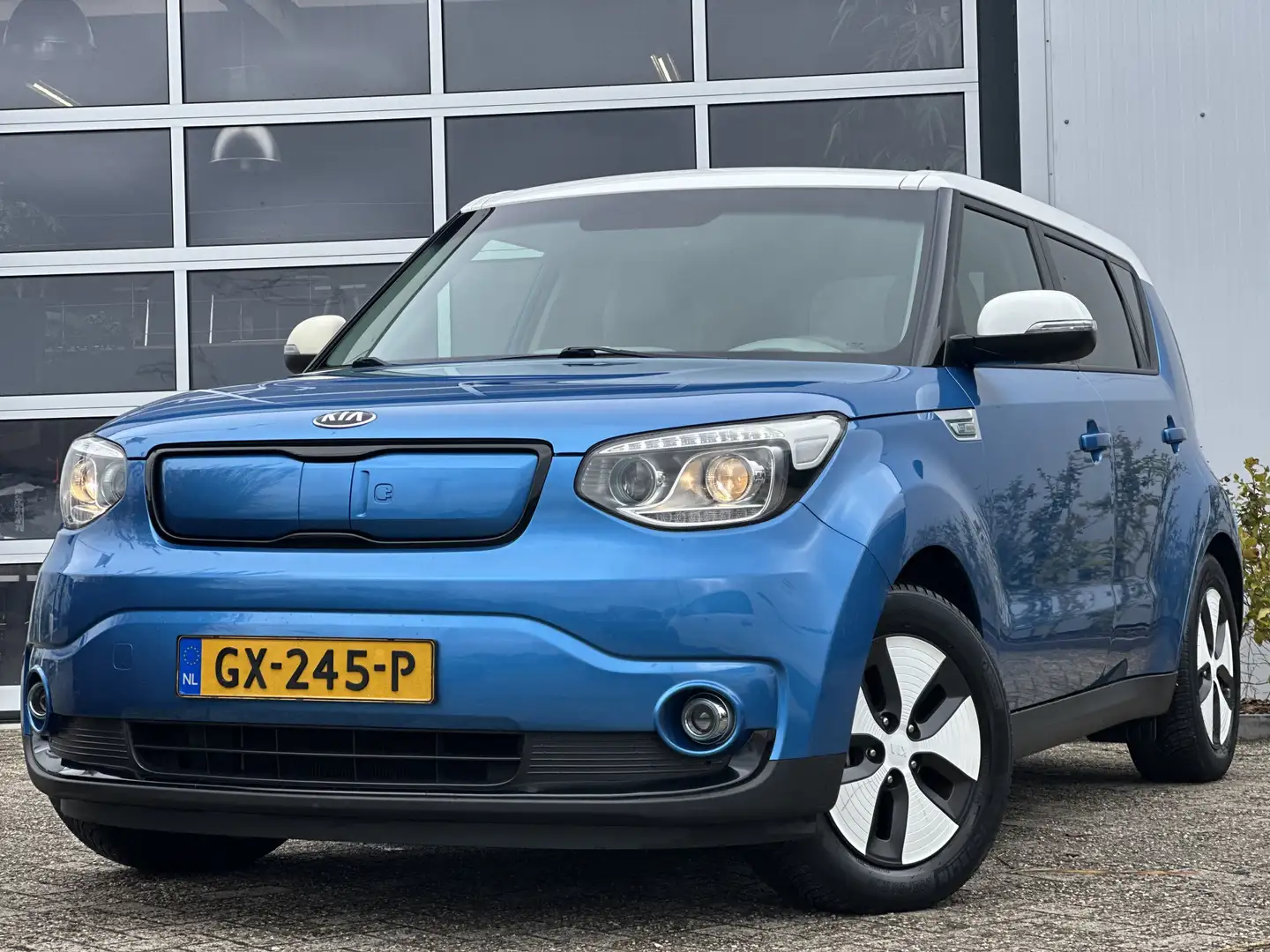 Kia Soul EV ExecutiveLine 27 kWh 111PK | Achteruitrijcamera Blau - 1