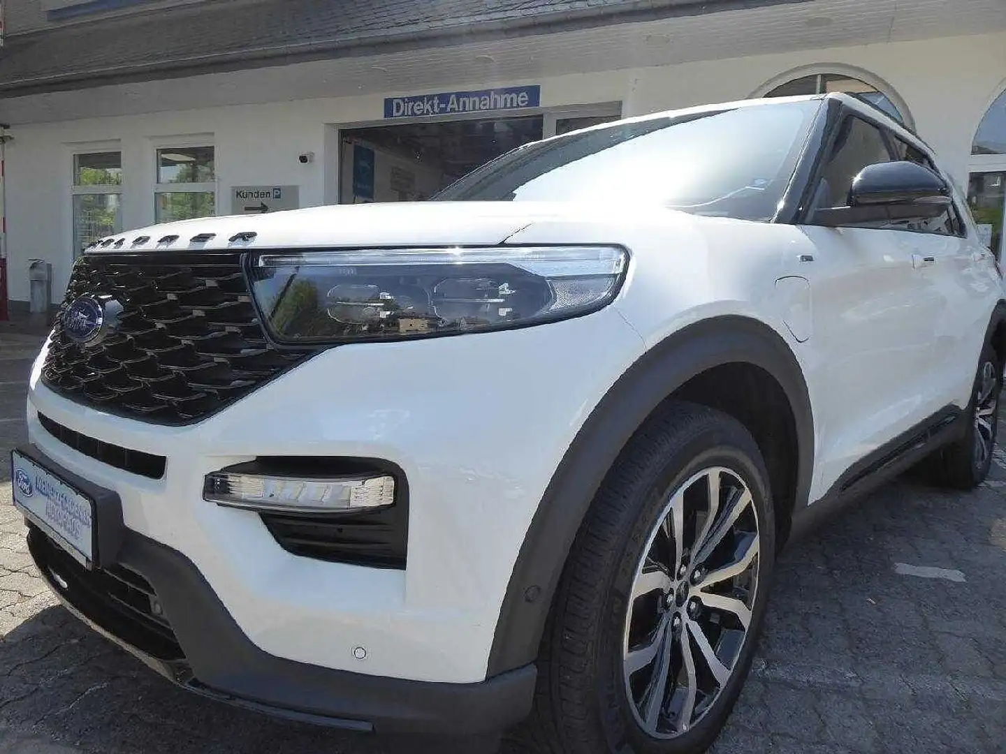 Ford Explorer ST-Line Plug-in-Hybrid 4x4, AHK, Panorama Blanc - 1