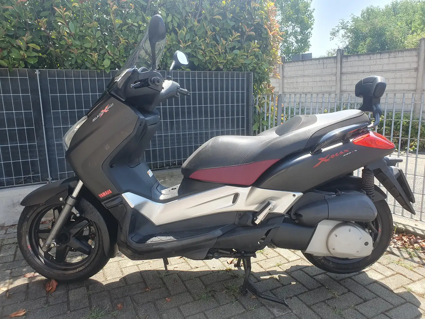 Yamaha X-Max 250 Black  Max Nero - 1