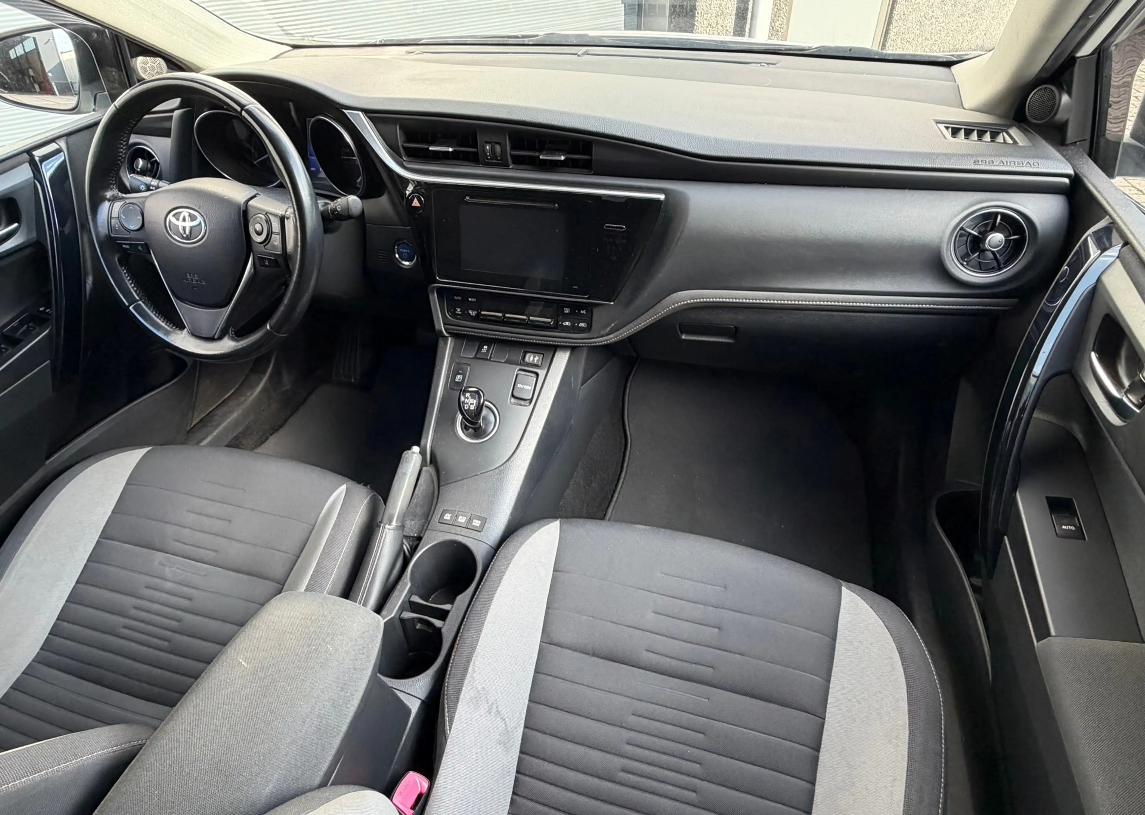 Toyota Auris Touring Sports 1.8 Hybrid Aspiration bj.2015 Camer — photo 9