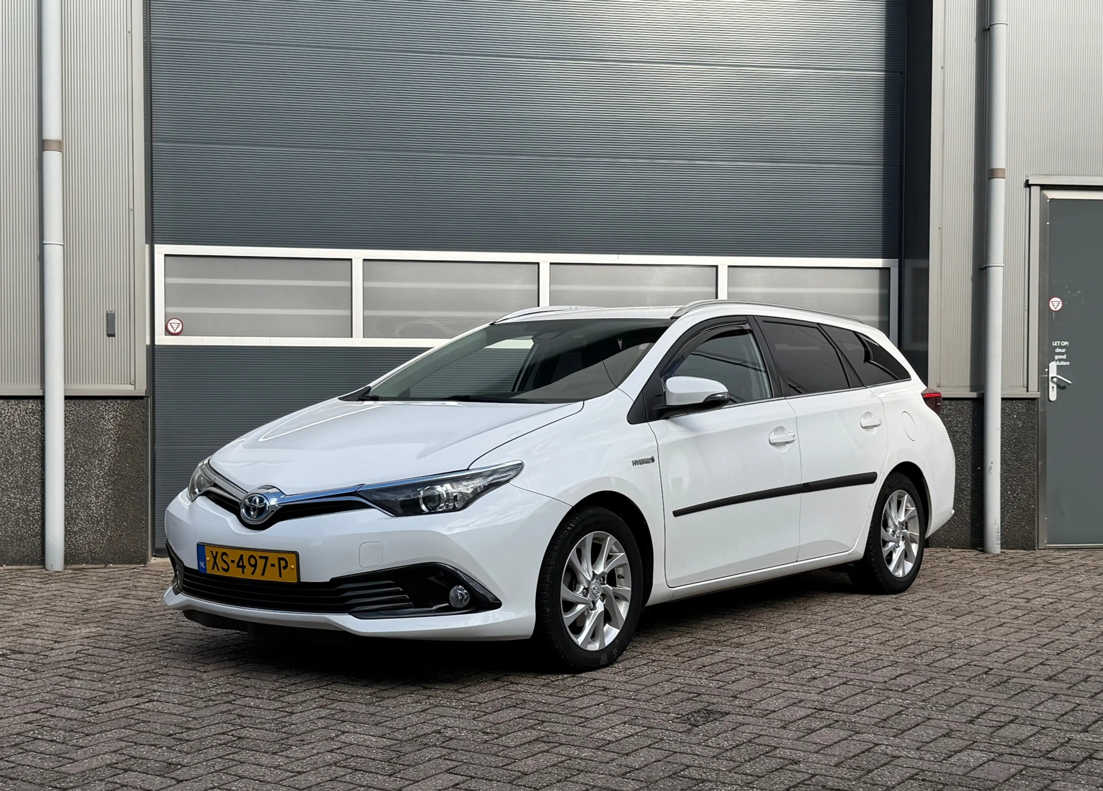 Toyota Auris Touring Sports 1.8 Hybrid Aspiration bj.2015 Camer