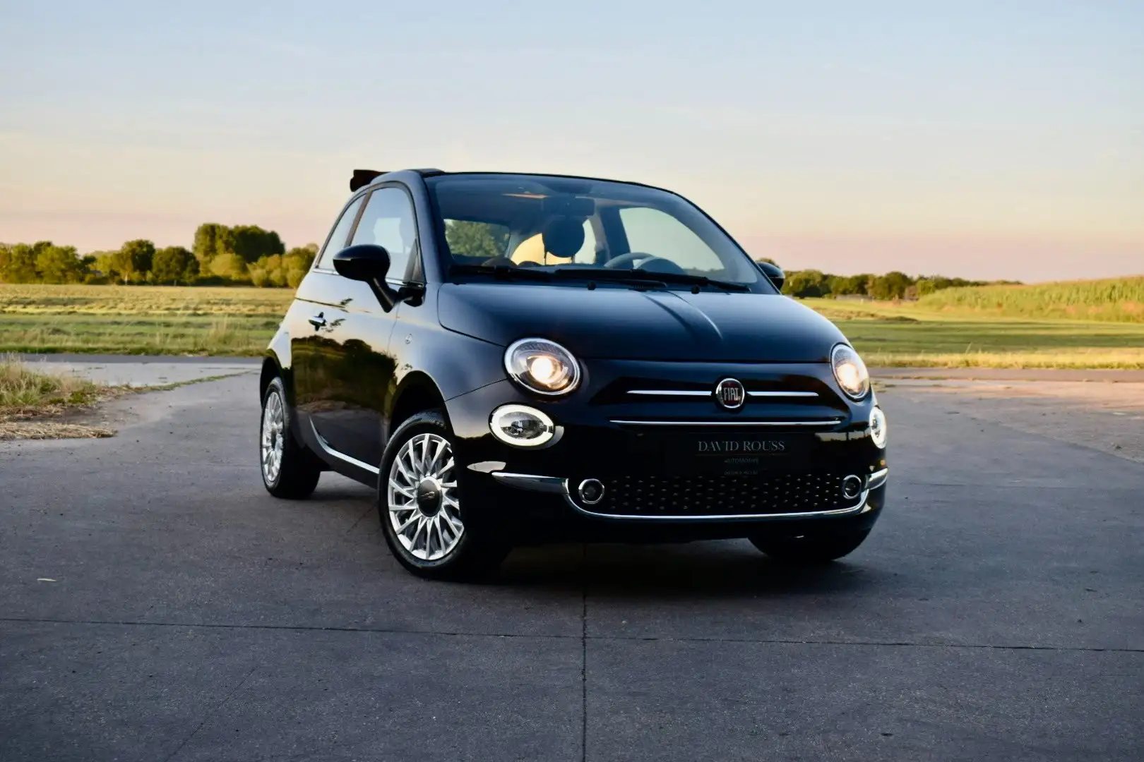 Fiat 500C 1.0 Dolcevita HYBRID, CarPlay/Airco/Cruise/Led/PDC Negro - 1