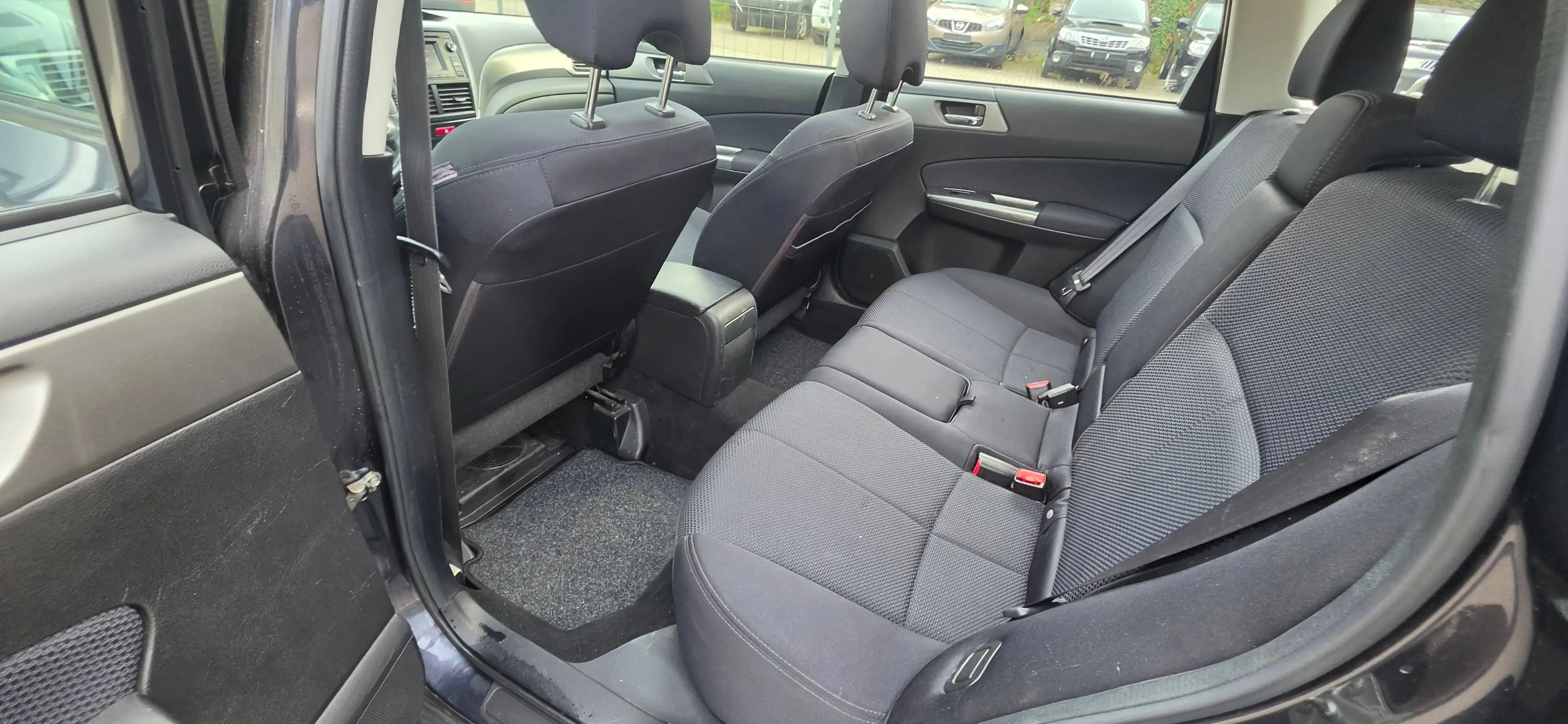 Subaru Forester Comfort 4x4!Xenon!Panorama!Kamera!Tüv neu! — photo 7