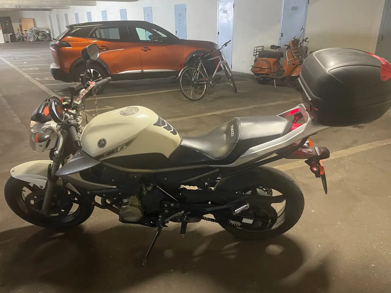 Yamaha XJ 600