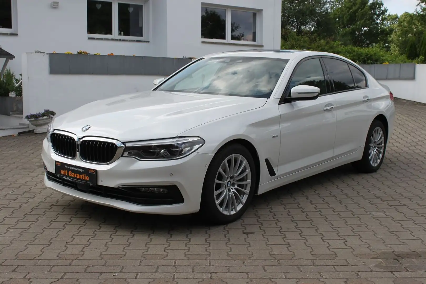 BMW 520 d Sport Line - NaviPro-HeadUp-LED-Kameras Weiß - 1
