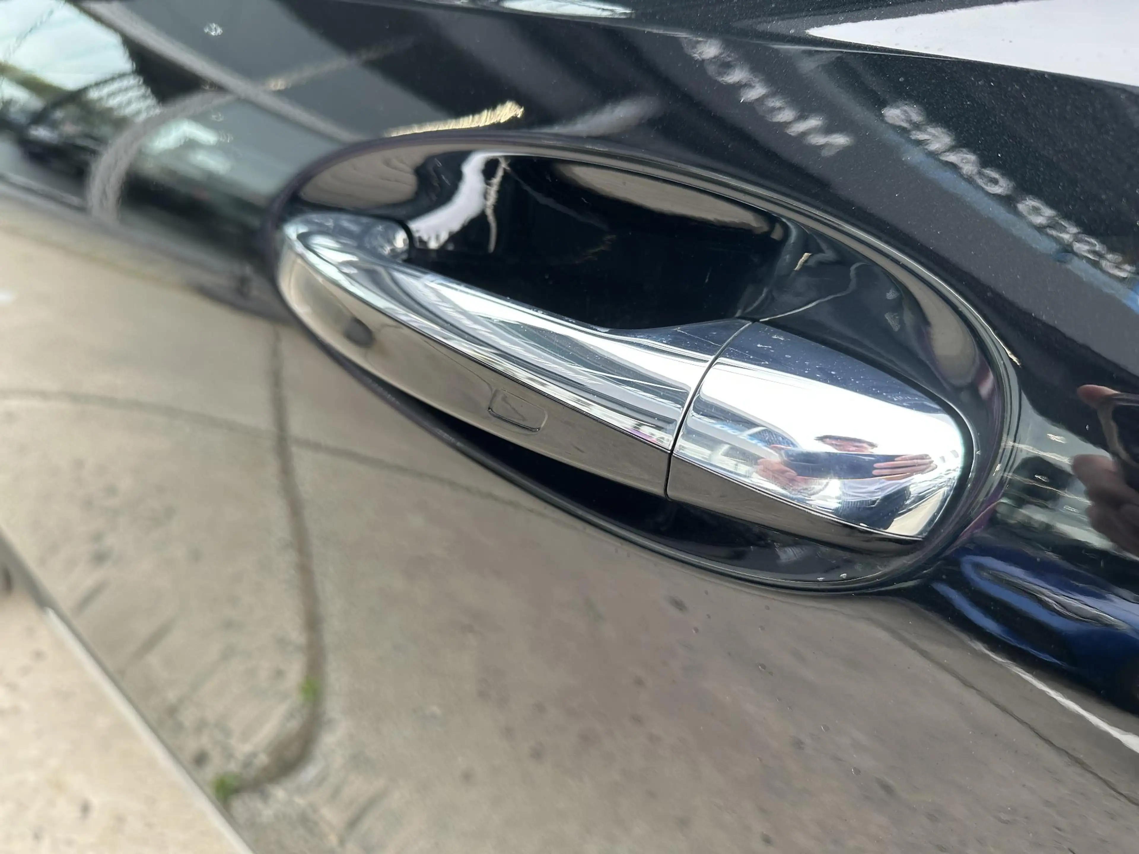 Mercedes-Benz EQB 250 250+ AMG Line — photo 14