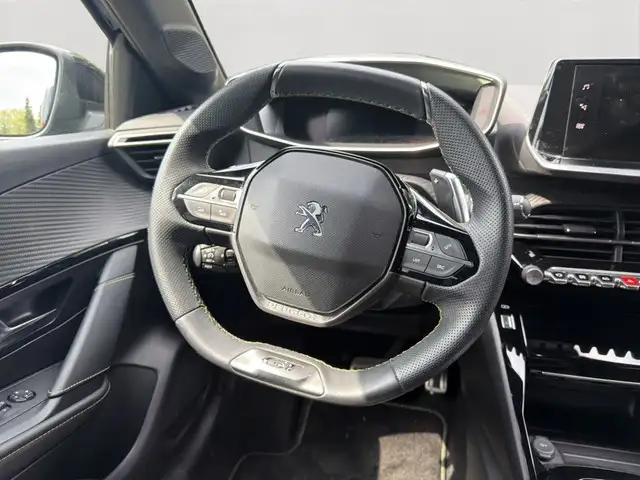 Peugeot 208 view 13